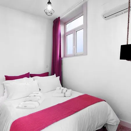 Crooked Floor House - 1st Floor Appartement *