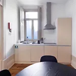Daire Crooked Floor House - 1st Floor Porto