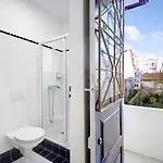 Crooked Floor House - 1st Floor