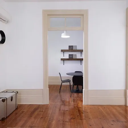 Crooked Floor House - 1st Floor Apartamento